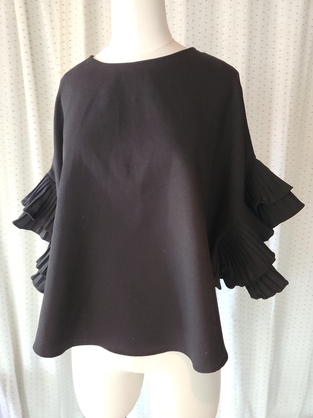Women's Black Ruffle Sleeve Blouse